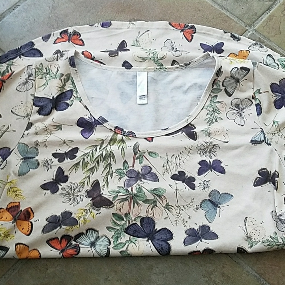 LuLaRoe classic T